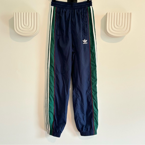 ADIDAS retro woven track pants xs - Picture 4 of 5